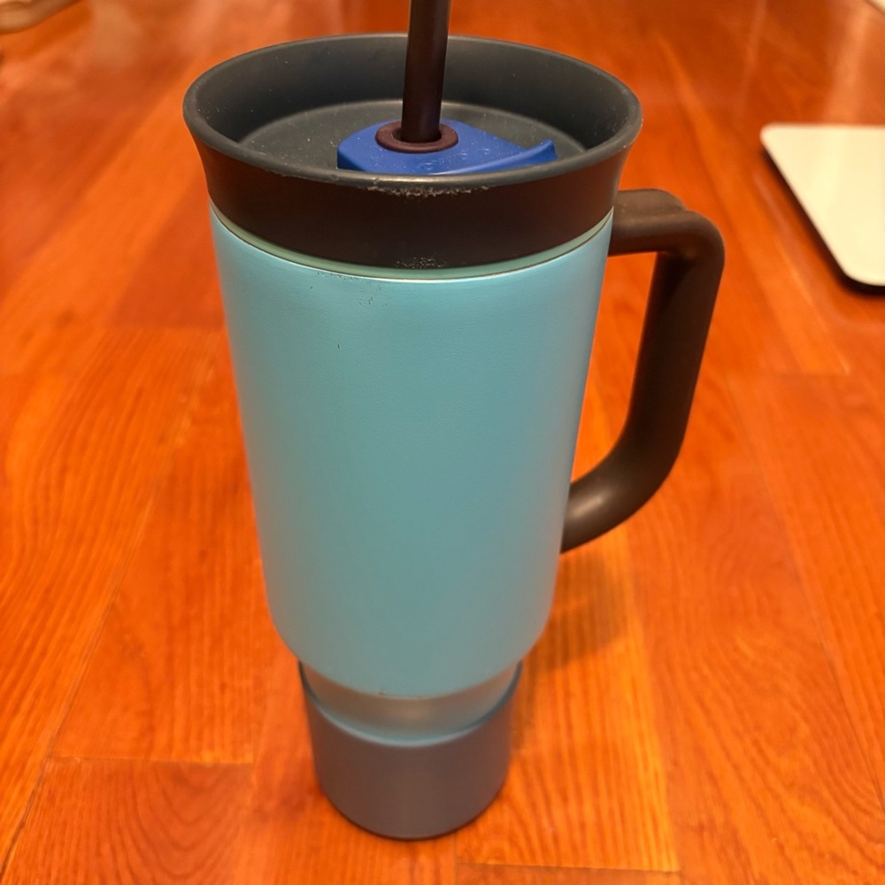 🏷️ 4 for $35 🏷️ Teal Owala Stainless Travel Tumbler